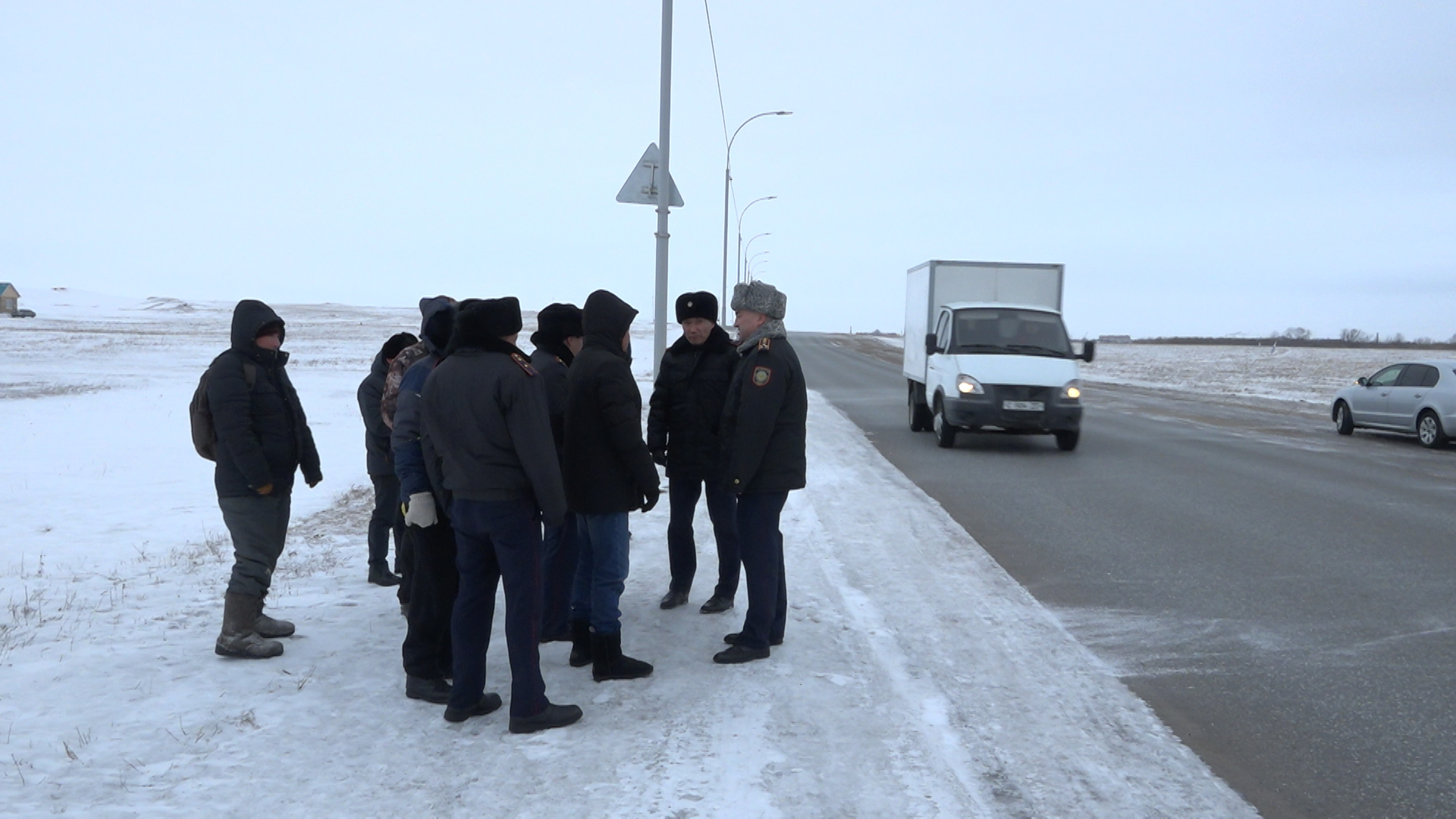 Погода в кокшетау на 10. Автобусная остановка Кокшетау. С началом холодов в Кокшетау.