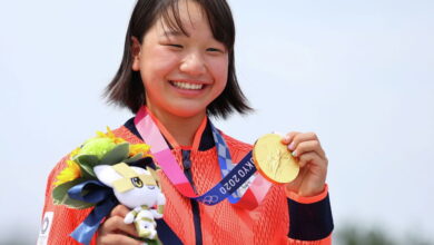 Photo of Золото на Олимпиаде в скейтбординге завоевала 13-летняя японка