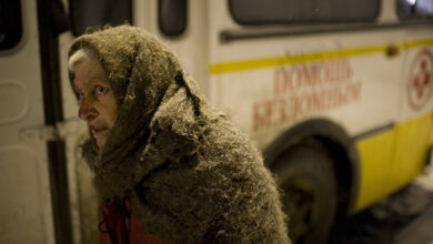 Photo of Замерзающую на тротуаре пенсионерку спас водитель такси в Петропавловске