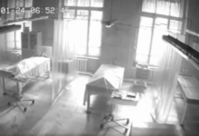 Photo of Видео с “ожившим трупом” в российском морге разошлось в Сети