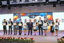 Photo of Лучшим выпускникам школ Акмолинской области вручены нагрудные знаки «АЛТЫН БЕЛГI»