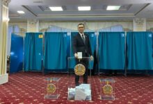Photo of Маулен Ашимбаев проголосовал на выборах президента